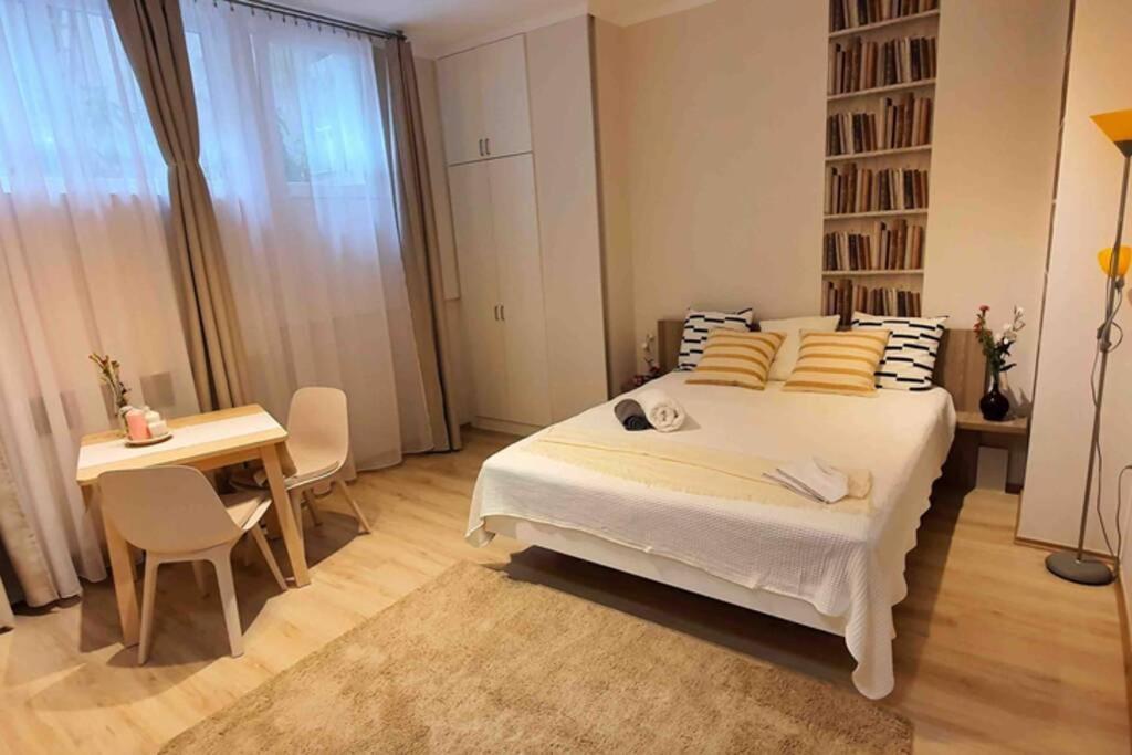 Studio Flat In The Center Of Budapest Bagian luar foto