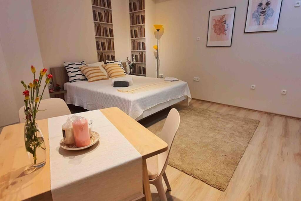 Studio Flat In The Center Of Budapest Bagian luar foto