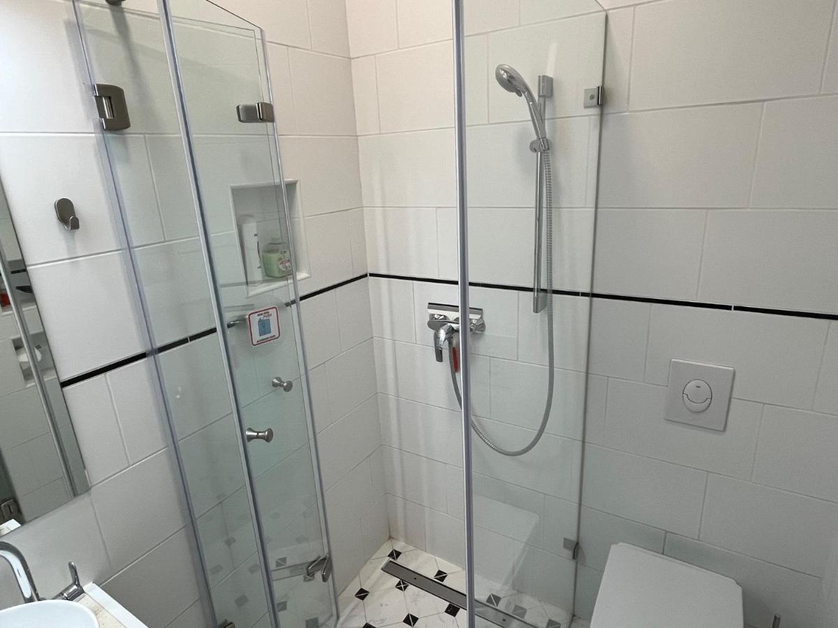 Studio Flat In The Center Of Budapest Bagian luar foto